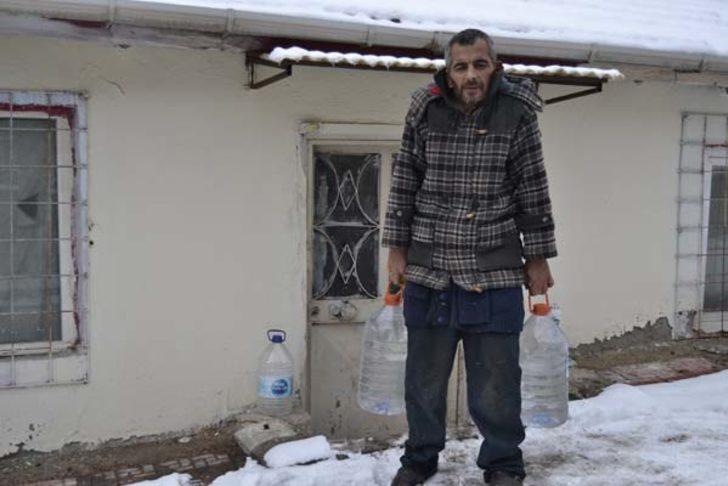 Her gün ölümle yüz yüze gelerek yaşıyor  G1