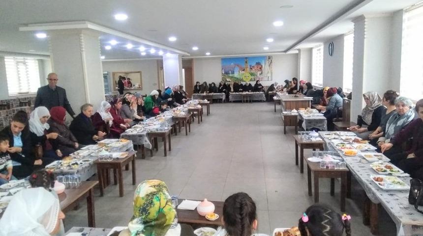 Silvanlı kadınlar kahvaltıda bir araya geldi