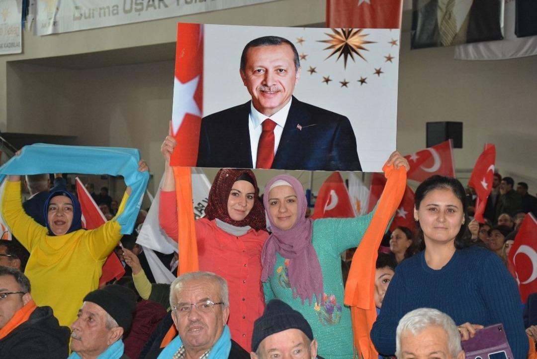 AK Parti Uşak&rsquo;taki belediye başkan adaylarını tanıttı
