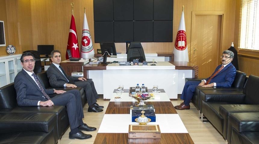 Vali Bilmez&rsquo;den adliye ziyareti