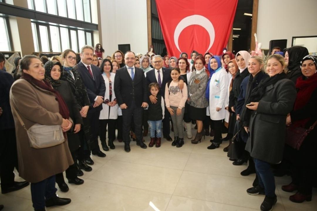 Mel-Mek sergisi a&ccedil;ıldı