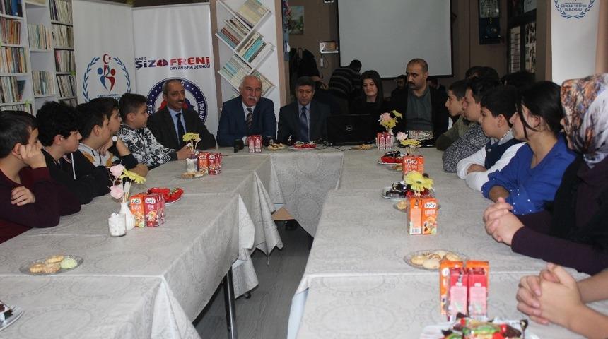 &Ouml;ğrencilere bağımlılık semineri