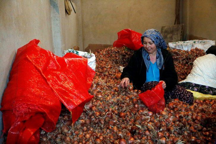 Moda tasarımcılığını bırakan  Nevin Yüncü çiftçi oldu G1