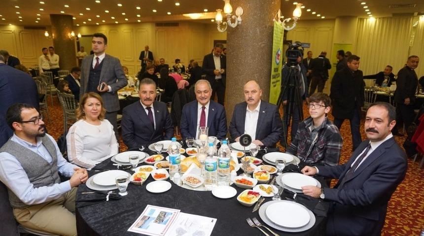 Mersin&rsquo;de Osmaniyeliler Gecesi