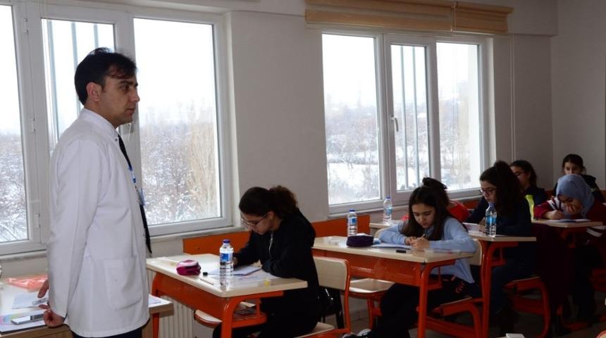 Bursluluk sınavına yoğun ilgi