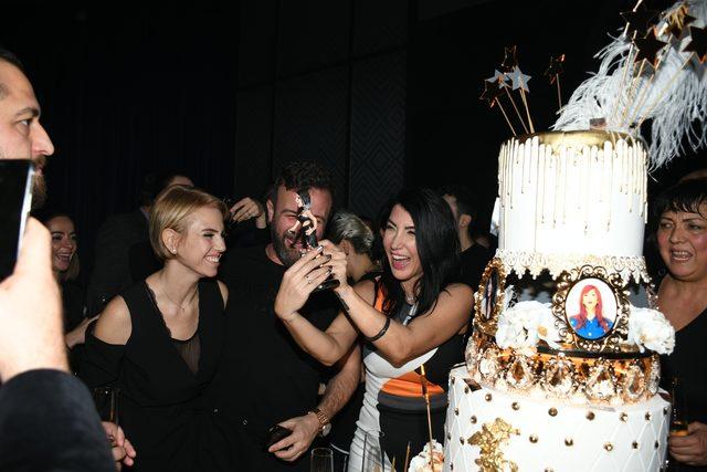 HANDE YENER DOĞUMGUNU (4)