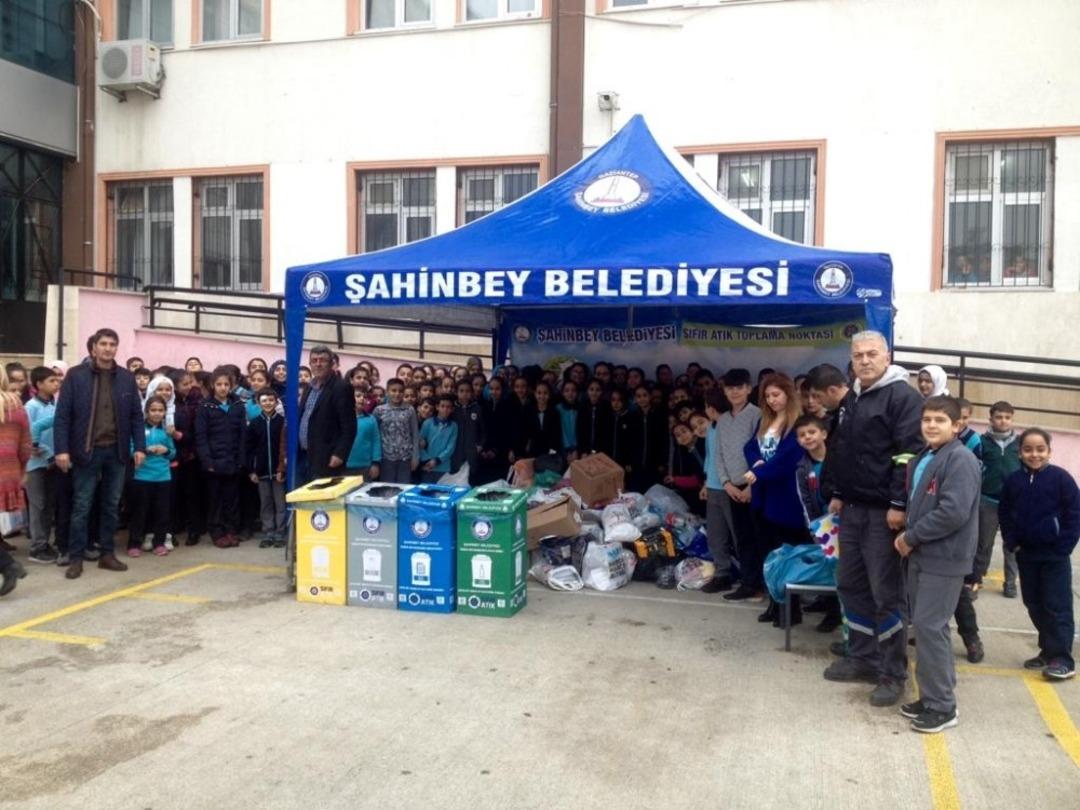 Şahinbey Belediyesi &ccedil;ocuklara geri d&ouml;n&uuml;ş&uuml;m&uuml; &ouml;ğretiyor