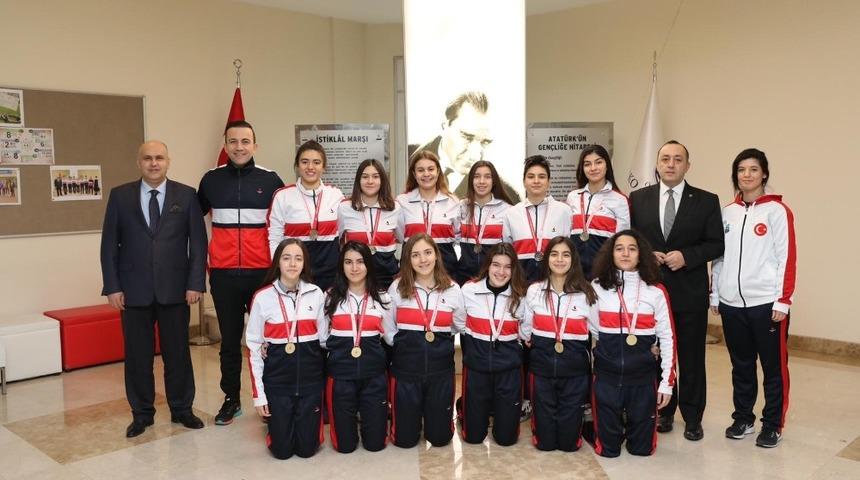 SANKO Okulları Gen&ccedil; Kız Basketbol Takımı T&uuml;rkiye yarı finallerinde