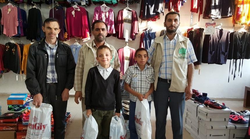 Van Umut Kervanı, 2 bin 560 aileye yardımda bulundu