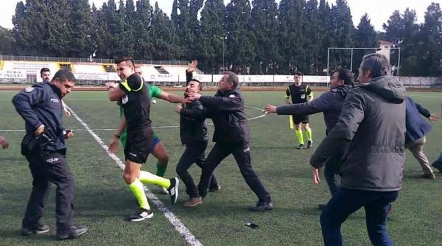 İzmir'de taraftarın saldırdığı hakem Fatih Tokail ameliyat oldu
