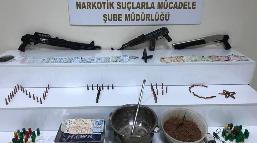 Polis uyuşturucu tacirlerine g&ouml;z a&ccedil;tırmıyor