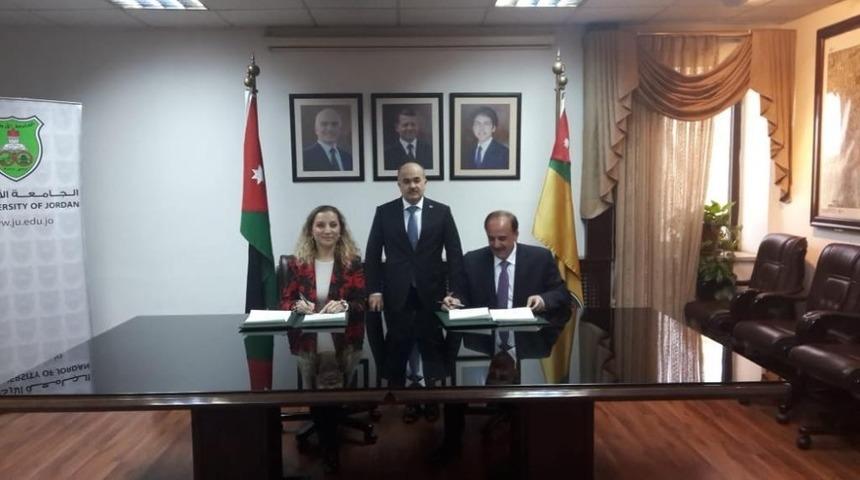 Rekt&ouml;r &Ccedil;akar &Uuml;rd&uuml;n&rsquo;de temaslarda bulundu