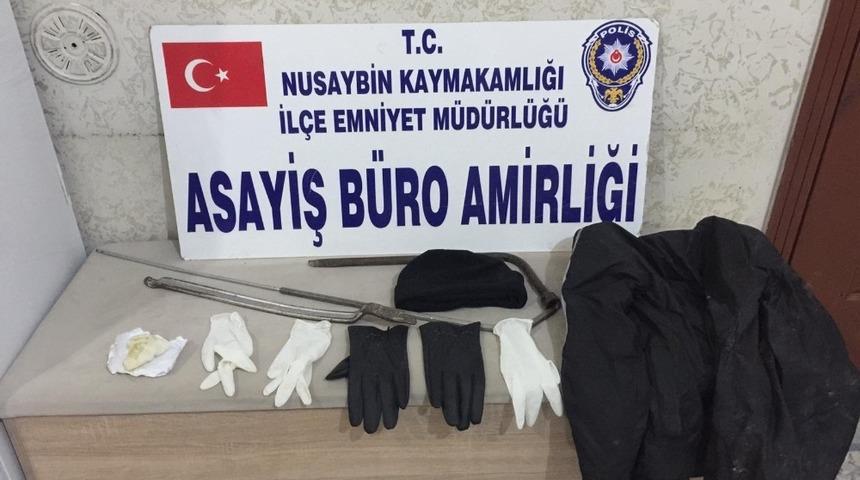 Nusaybin&rsquo;de hırsızlık ş&uuml;phelisi 4 kişi yakalandı