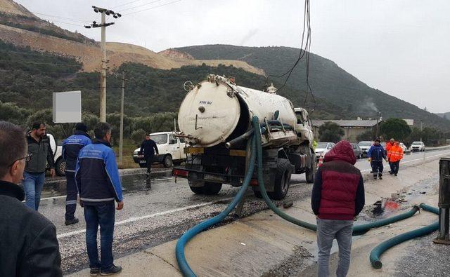 Milas’ta atık su vidanjörü devrildi