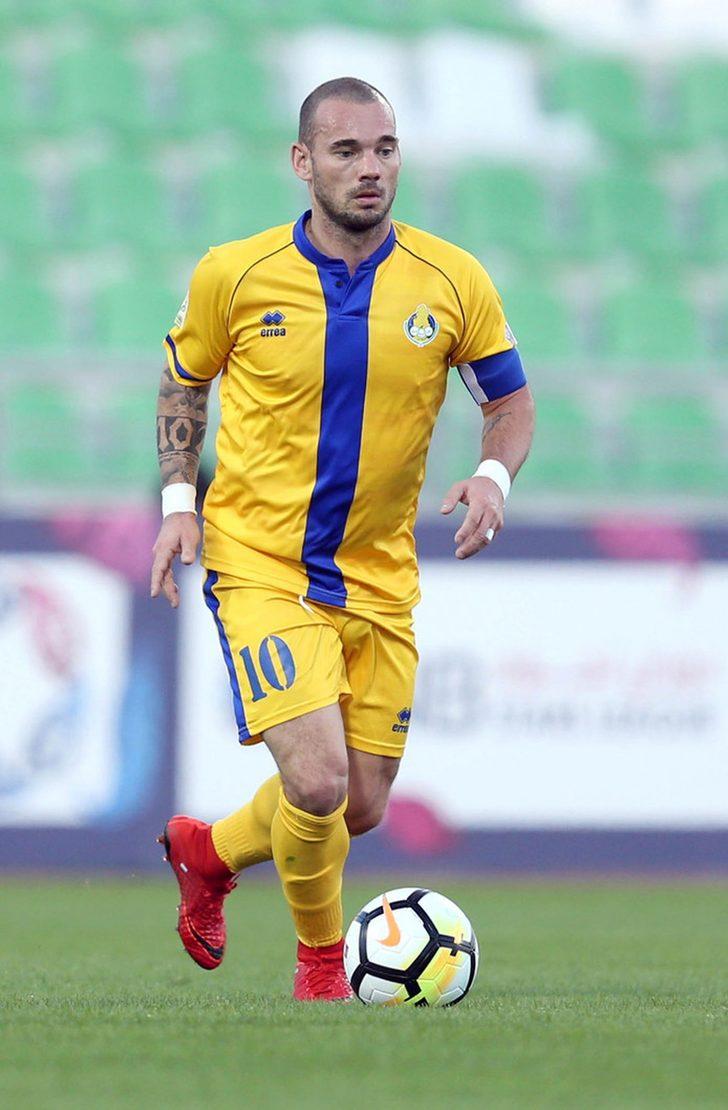 Wesley Sneijder futbola devam etmek istediğini açıkladı G4