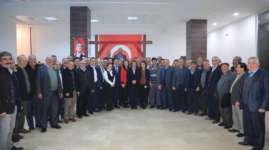 Başkan &Ccedil;er&ccedil;ioğlu&rsquo;na Ko&ccedil;arlı&rsquo;da muhtarlarla buluştu