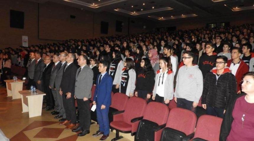 Denizli&rsquo;de &ouml;ğrencilere &lsquo;teknoloji bağımlılığı&rsquo; semineri
