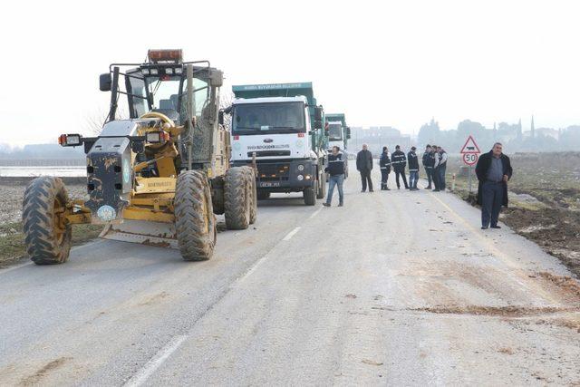 Manisa’da sel mağdurlarının yaraları sarılıyor