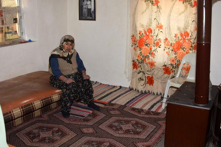  150 lira kira veriyor, elektrik parası ödememek için karanlıkta oturuyor G3