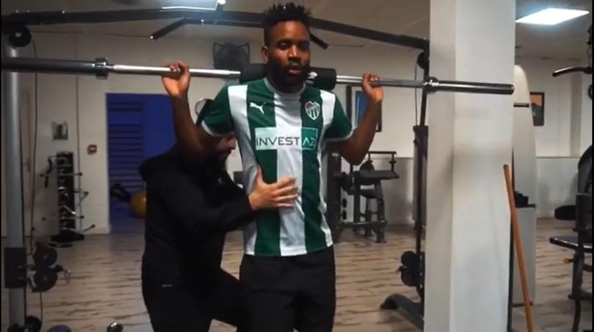 Cedric Bakambu'dan Bursaspor formalı paylaşım