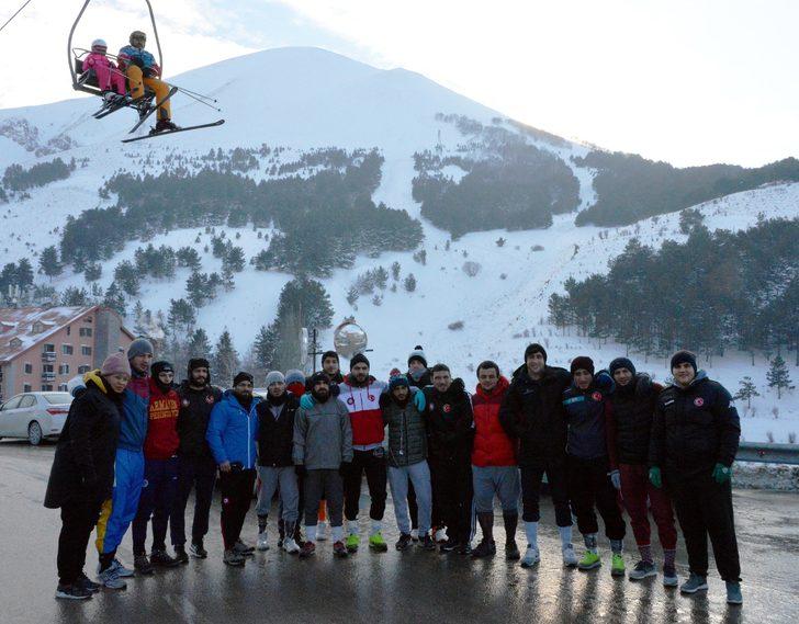 Eksi 18 derecede durmadan ilerlediler! G3