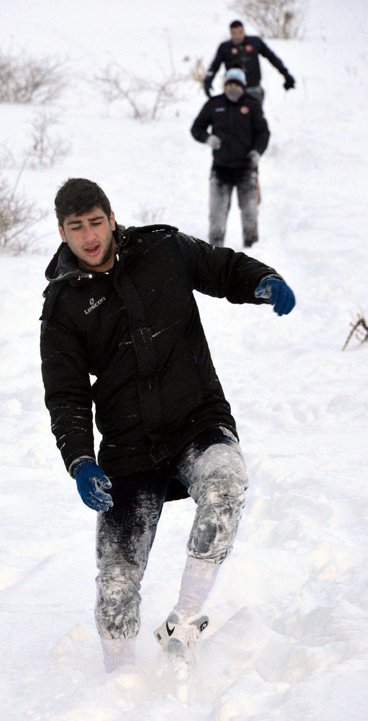 Eksi 18 derecede durmadan ilerlediler! G1