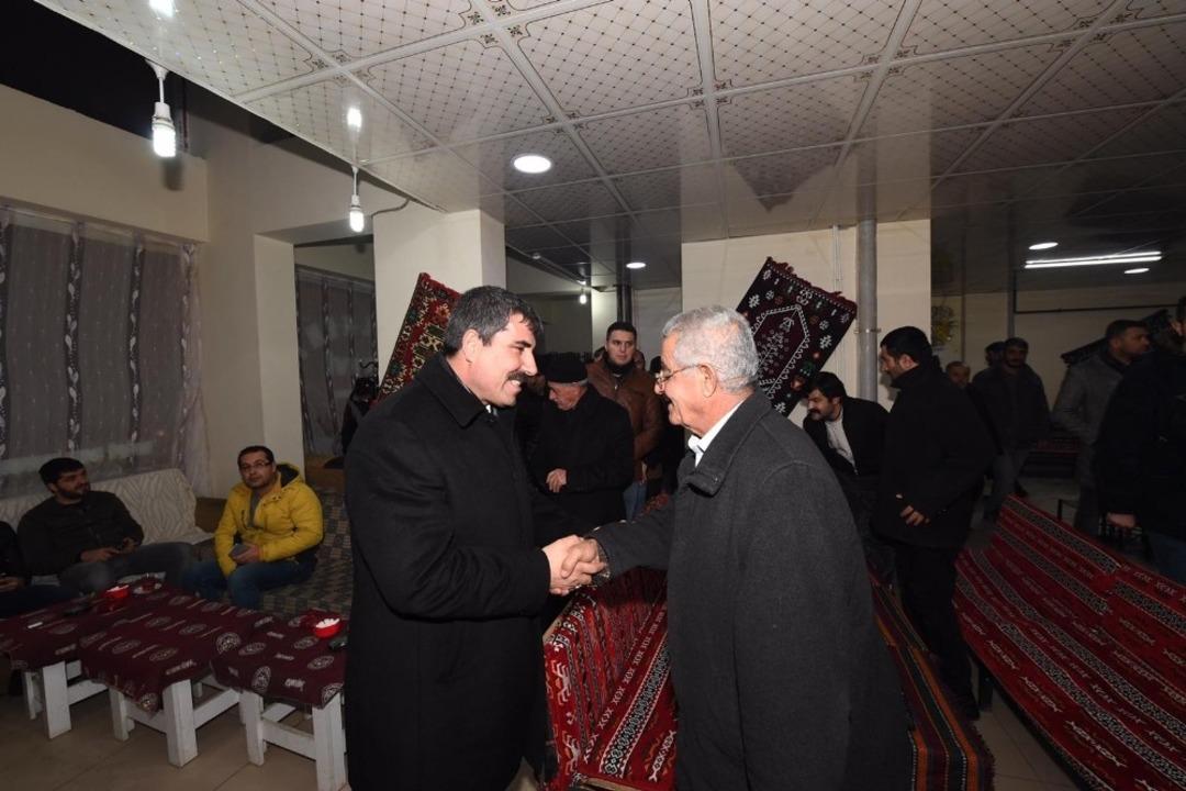 Başkan Asya&rsquo;ya 15 Temmuz Mahallesi&rsquo;nde miting havasında karşılama