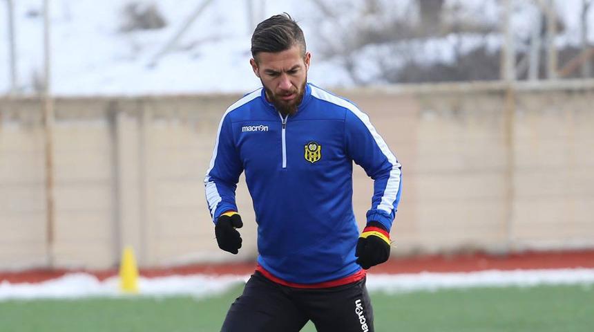 Adem Büyük sahalardan 3 hafta uzak kalacak