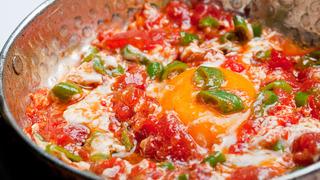 MasterChef MENEMEN TARİFİ! Menemen nasıl yapılır, soğanlı mı soğansız mı olur? İşte malzemeleri