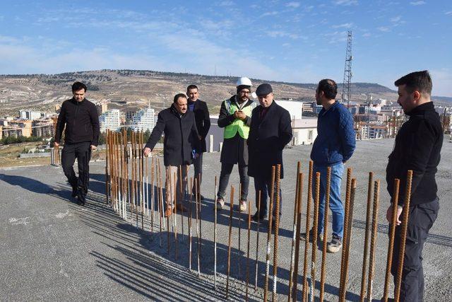 Vali Soytürk inşaatı yapılan okullarda incelemelerde bulundu