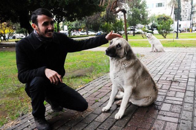 Kara kalem ustası Heja, ünlüleri çizip hediye ediyor