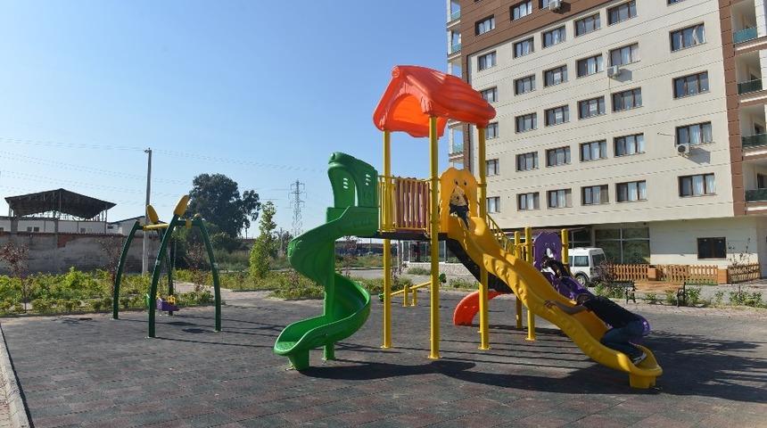 Kardeş belediye Tuzluk&ccedil;u&rsquo;ya oyun grubu ve spor aletleri