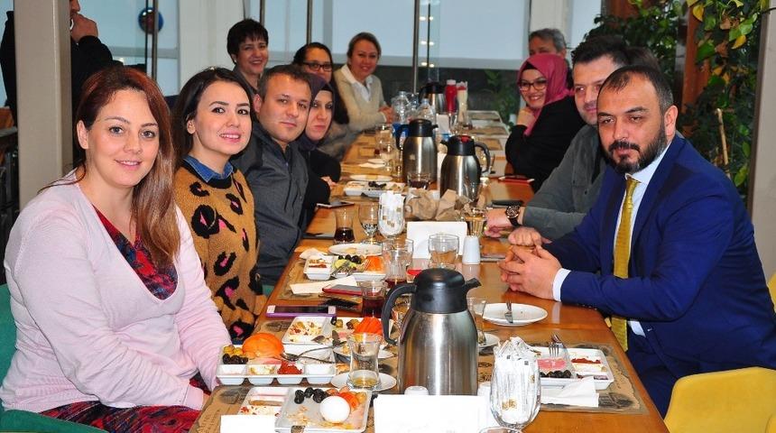 Ar-Ge birimi gazetecileri unutmadı