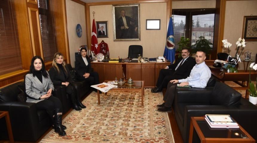 Rekt&ouml;r &Ccedil;omaklı&rsquo;ya nezaket ziyaretleri