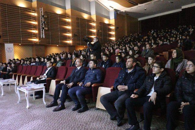 Gaziantep’te cep telefonunun zararlarına yönelik konferans