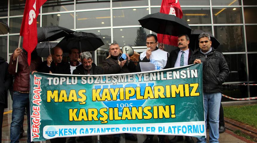 KESK üyelerinden bordro yakma eylemi