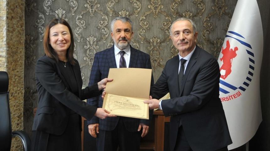 Bafra Turizm Fak&uuml;ltesinde devir teslim t&ouml;reni