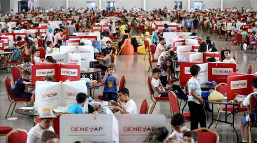 Bakan Varank'tan gençlere müjde