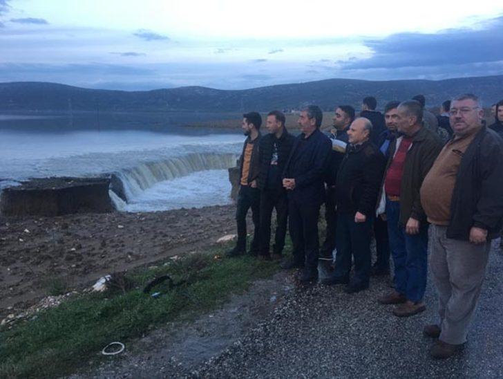 Yaklaşmayın uyarısına rağmen geldiler! Köylüler şaşkın G3