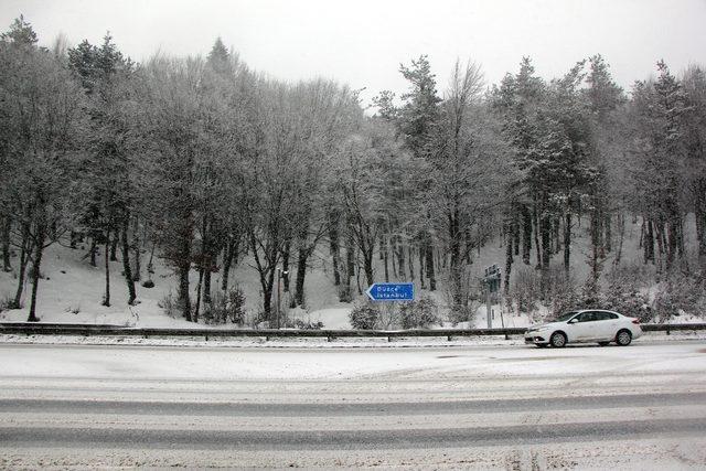 Bolu Dağı'nda yoğun kar yağışı