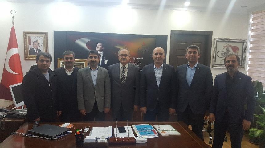 Eğitim Bir-Sen y&ouml;netimi M&uuml;d&uuml;r Alag&ouml;z ile bir araya geldi