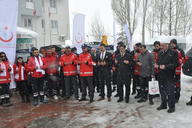 Bitlis’te UMKE ekibi, dualarla Suriye sınırına uğurlandı