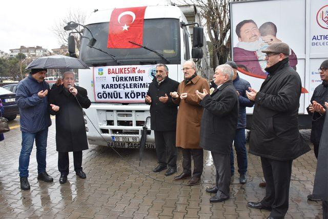 Balıkesir'den Türkmenlere gıda ve giyecek yardımı