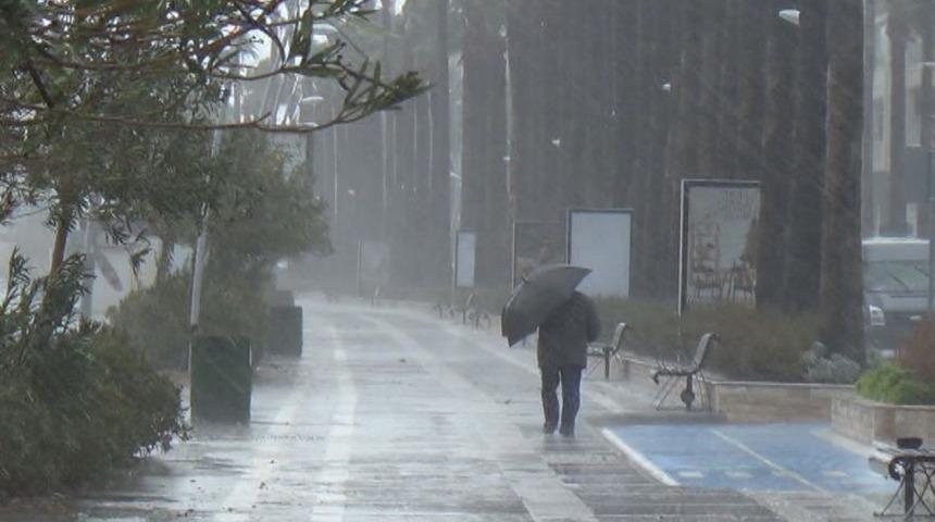 Marmaris’te rüzgarın hızı 85 kilometreye ulaştı