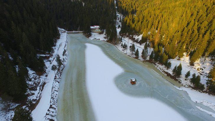  Akgöl Tabiat Parkı'ndaki göl buz tuttu G3