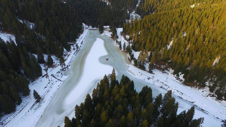  Akgöl Tabiat Parkı'ndaki göl buz tuttu G4