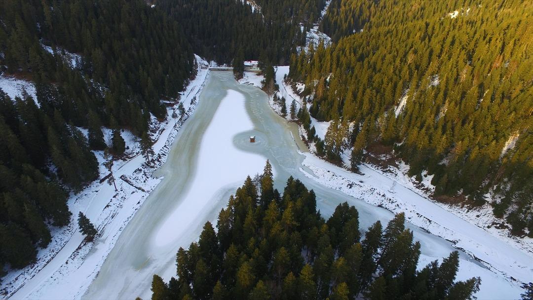  Akg&ouml;l Tabiat Parkı'ndaki g&ouml;l buz tuttu