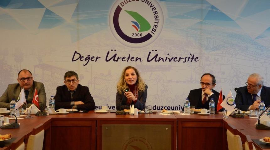 Rekt&ouml;r &Ccedil;akar, "2018 yatırımlarla dolu bir yıl oldu"