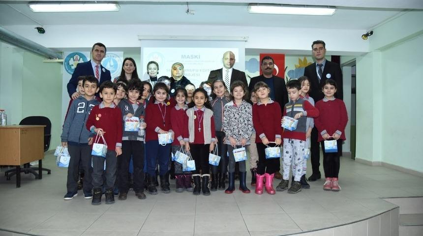 Öğrenciler suyu tasarruflu kullanmayı öğreniyor