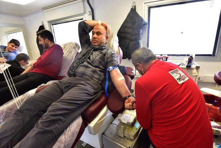 Kızılayın kan bağışı çağrısına Ahlatlılardan destek G1